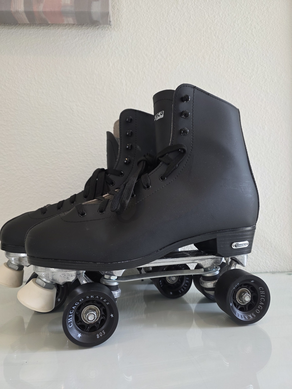 Black Chicago 805 Roller Skates